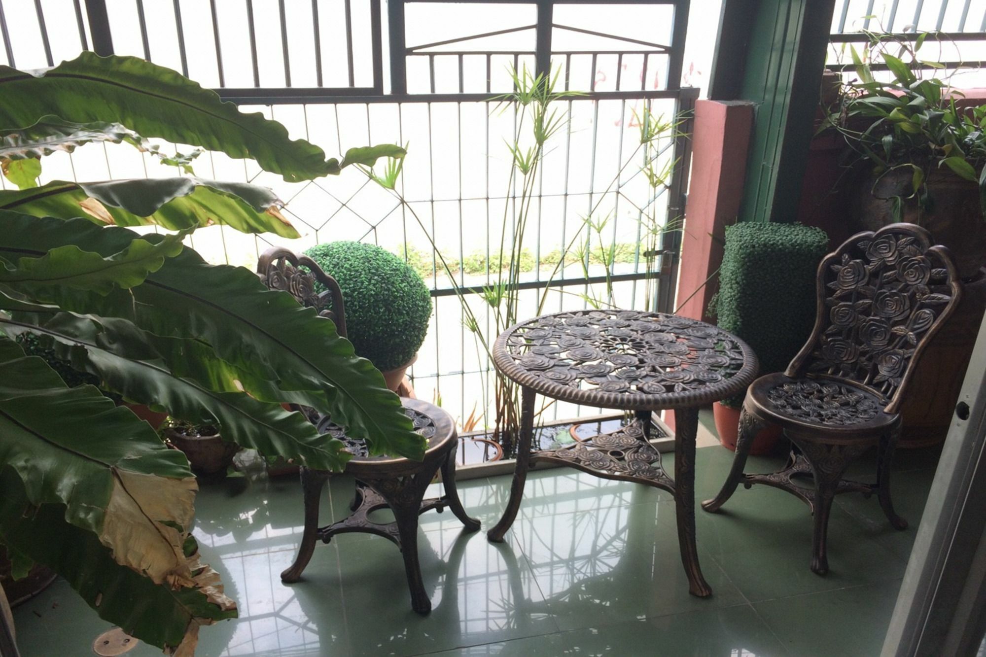 Baan Khun Mae Apartment Бангкок Экстерьер фото